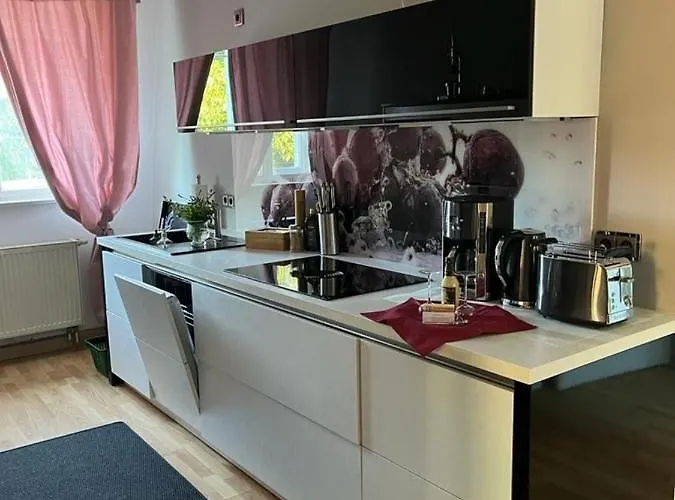 Bella Bergholz-Rehbrucke